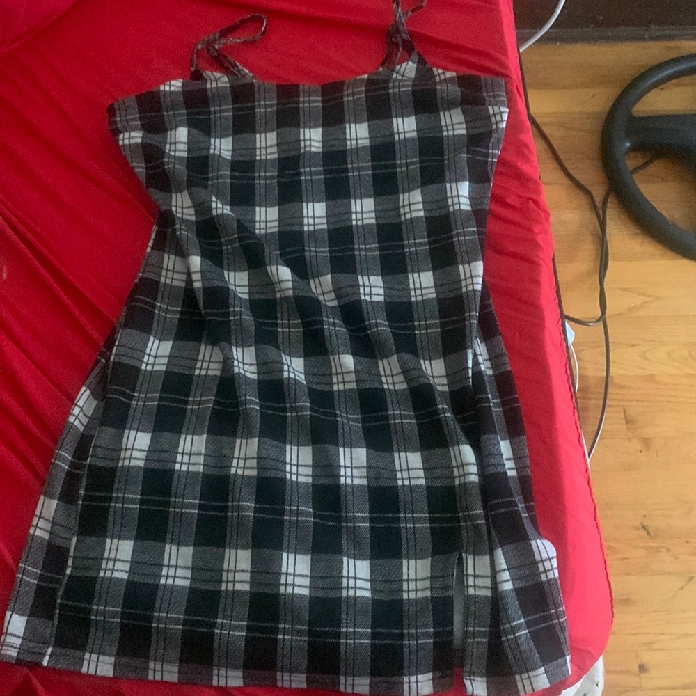 Black and white dress split on the side
